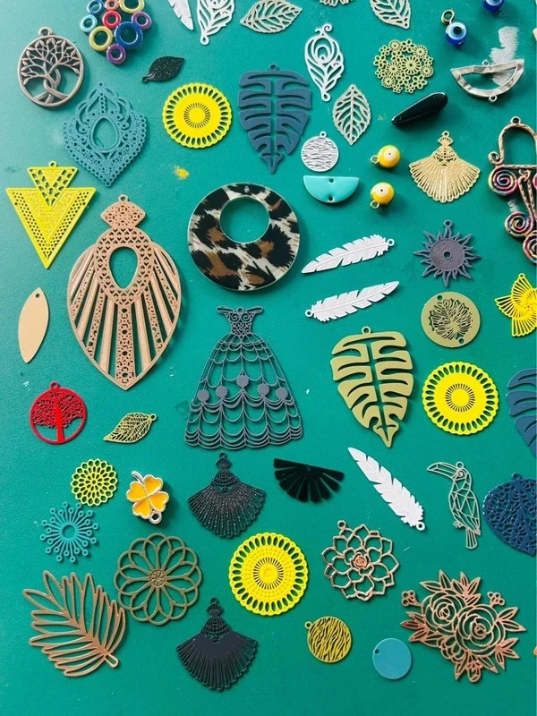 Grote partij van 100 gemengde accessoires – photo 5